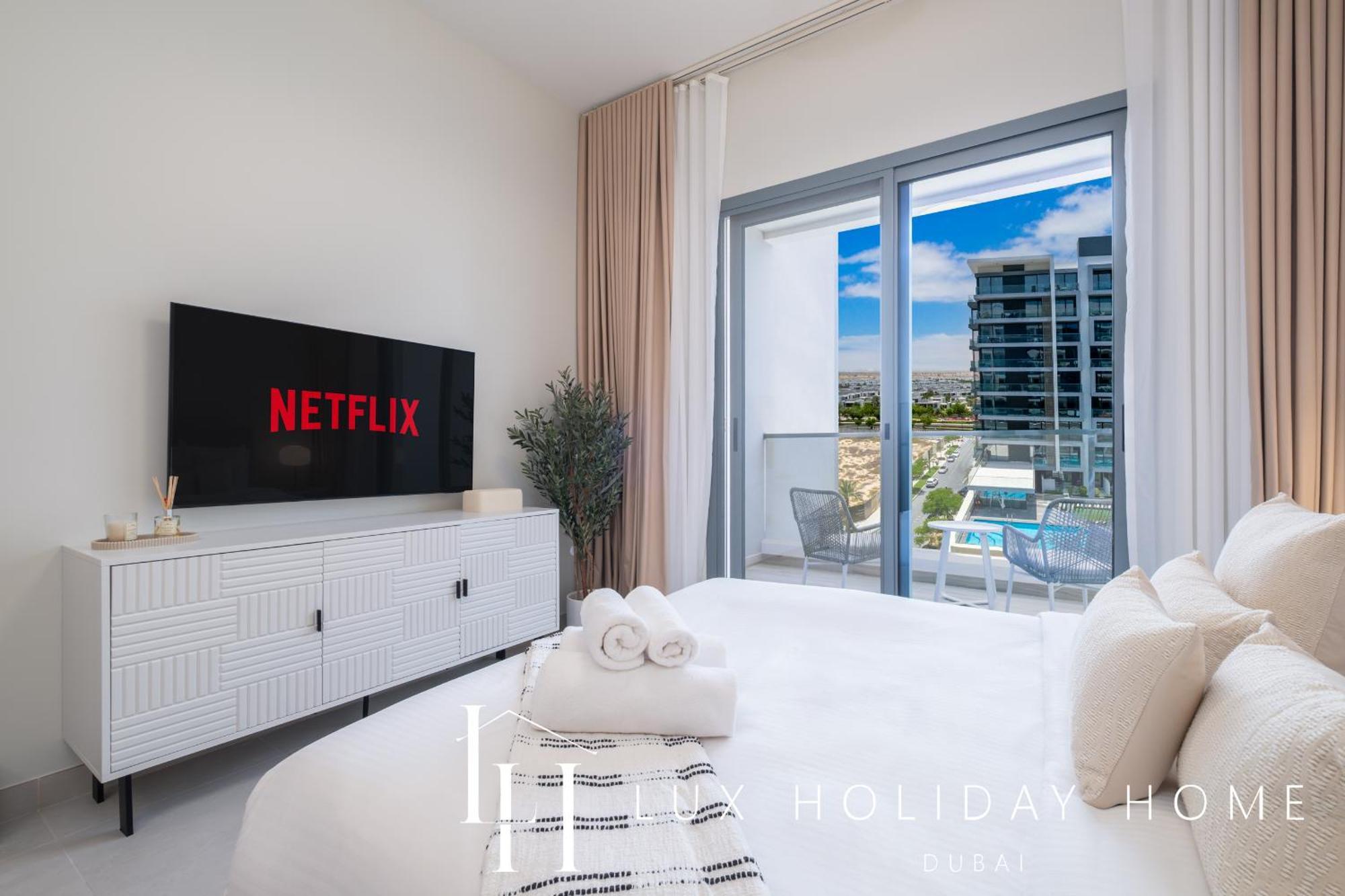 Lux Hills Sway 2 Apartment