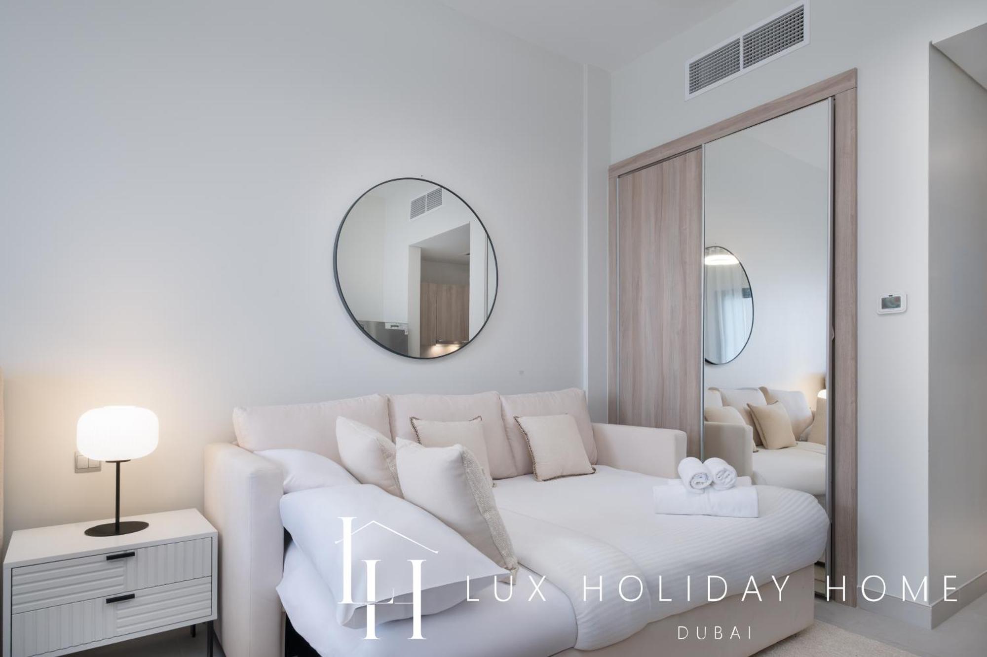Lux Hills Sway 2 * Dubai