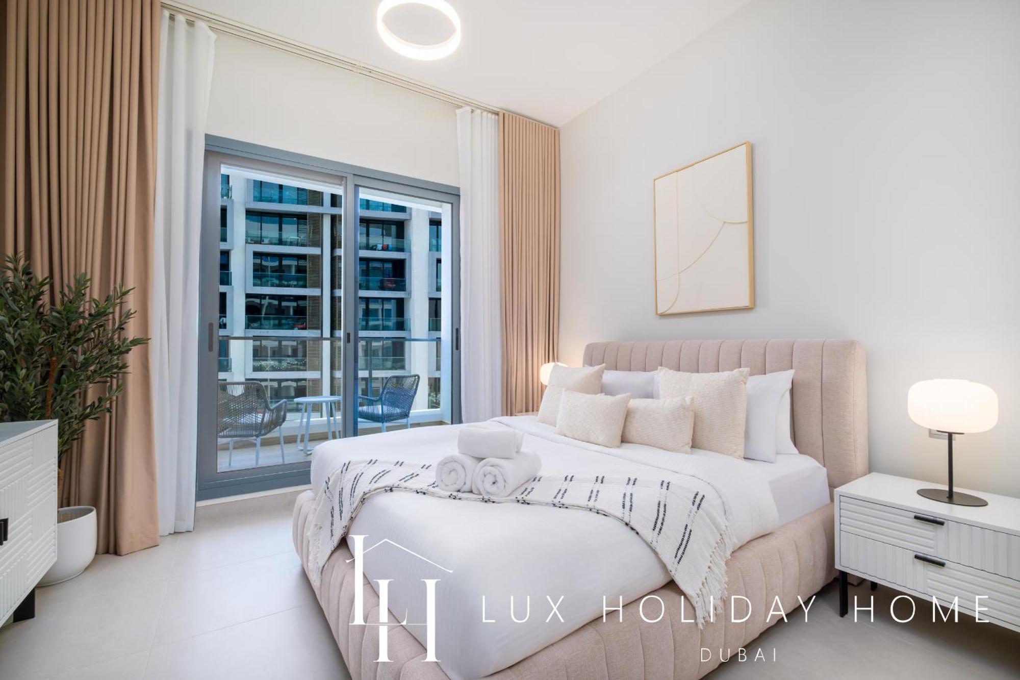 Lux Hills Sway 2 Apartment Dubai